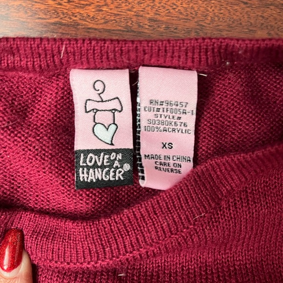 Ladies sweater - Picture 2 of 2